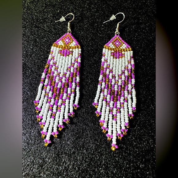 Purple and white beaded fringe earrings - Picture 1 of 3